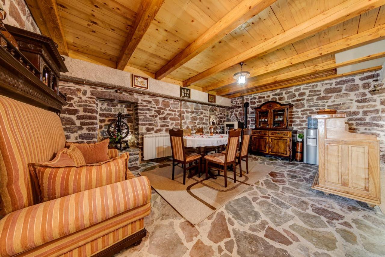 Old Stone House Villas Tivat Exterior photo